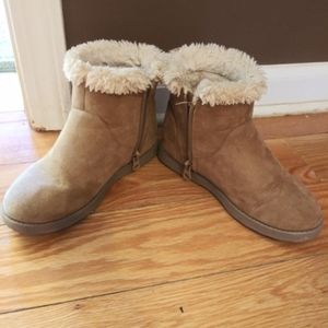 Cat & Jack size 1 boots